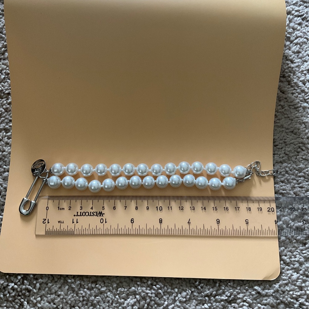 Vivienne Westwood Pin Pearl Silver Crystal Necklace - Picture 4 of 4